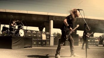 Airbourne – Live It Up