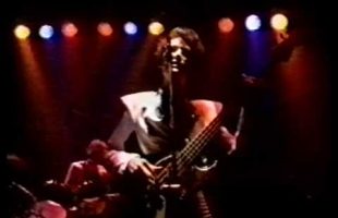 Mi Sex – It Only Hurts When I'm Laughing (Live 1980)